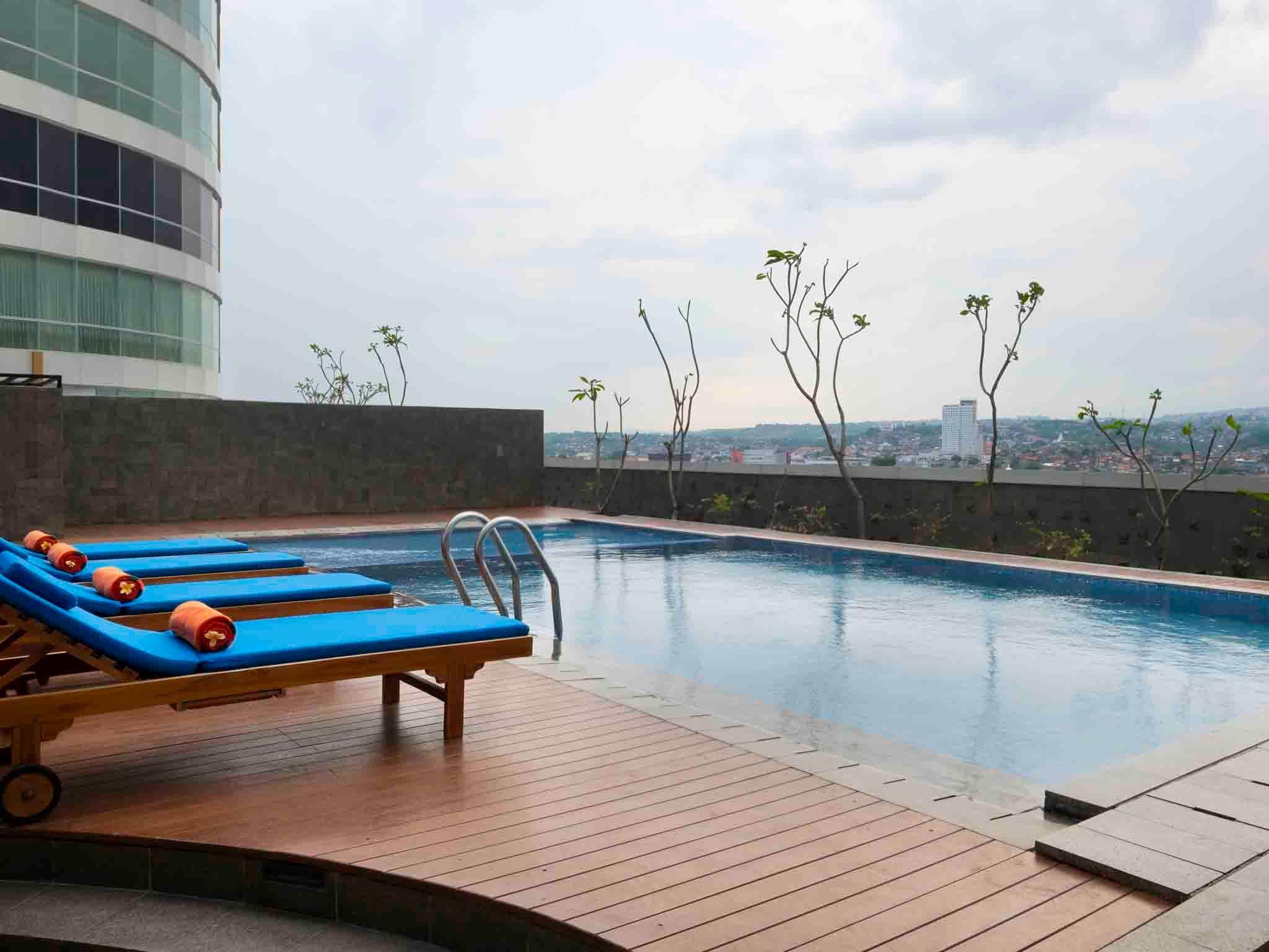Harris Hotel Sentraland Semarang Ngoại thất bức ảnh