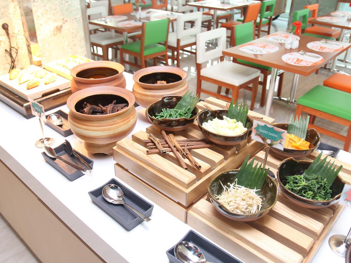 Harris Hotel Sentraland Semarang Ngoại thất bức ảnh