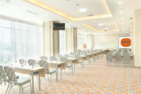 Harris Hotel Sentraland Semarang Ngoại thất bức ảnh